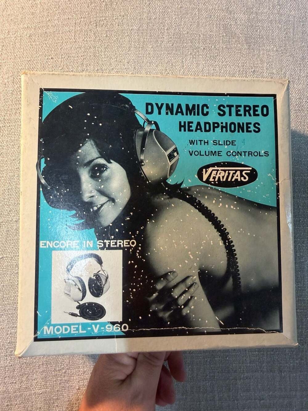 Vintage Veritas Model V-960 Dynamic Stereo Headphones with Original Box